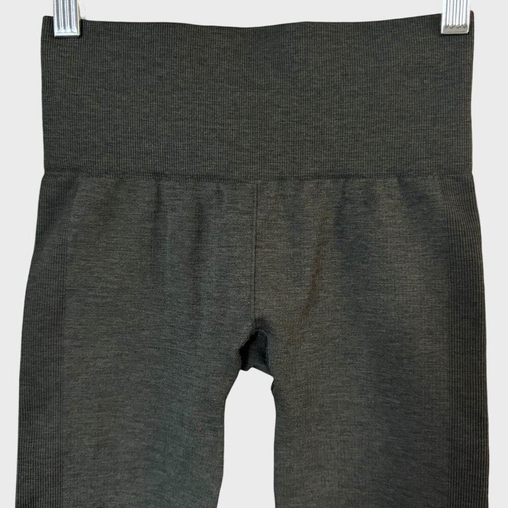 Lululemon Seamlessly Street Crop Capri Legging Green Women's 2 Athletic Yoga Gym - Picture 6 of 10